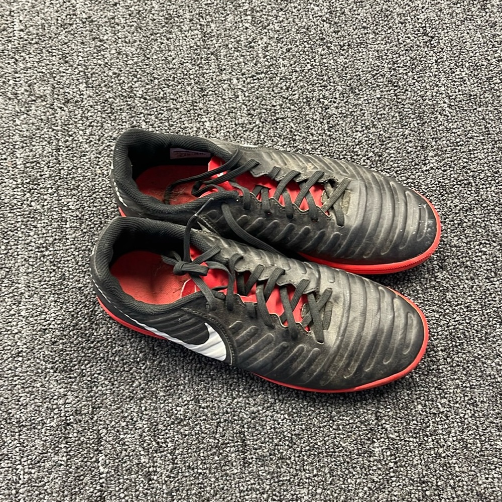 Nike Tiempo Women’s Sneakers